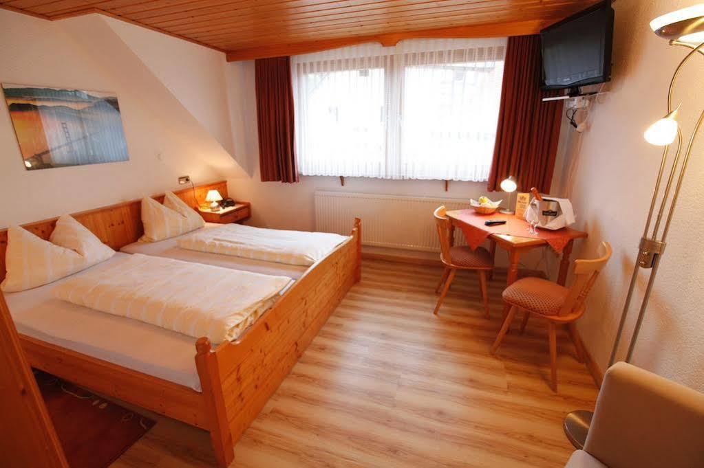 Hotel Krone Stuehlingen - Das Tor Zum Suedschwarzwald Stuhlingen Exterior foto